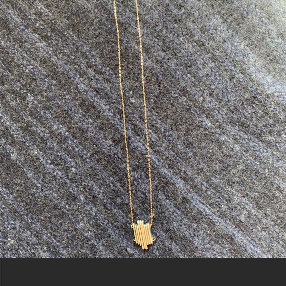 Beautiful necklace - Picture 3 of 4